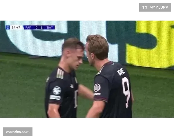 凯恩点球命中后与奥利塞击掌,替补席狂欢庆祝帽子戏法 凯恩点球命中后与奥利塞击掌,替补席狂欢庆祝帽子戏法