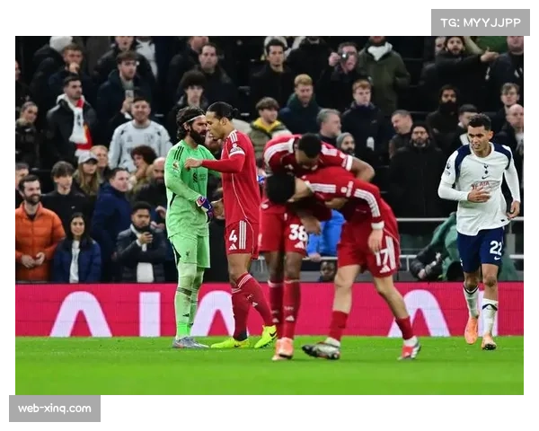 伊萨克伤退,利物浦锋线轮换面临圣诞赛程考验 伊萨克伤退,利物浦锋线轮换面临圣诞赛程考验