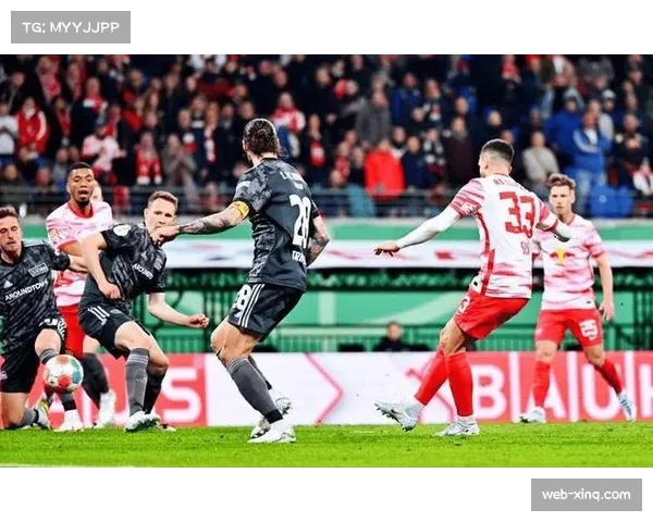 卡尔布雷思补时破门，勒沃库森客场锁定胜局